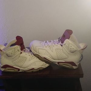 Jordan 6 maroon